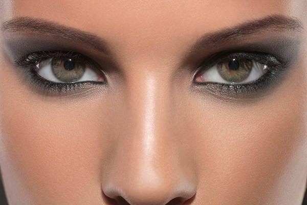 Ús de Botox per millorar les arrugues facials