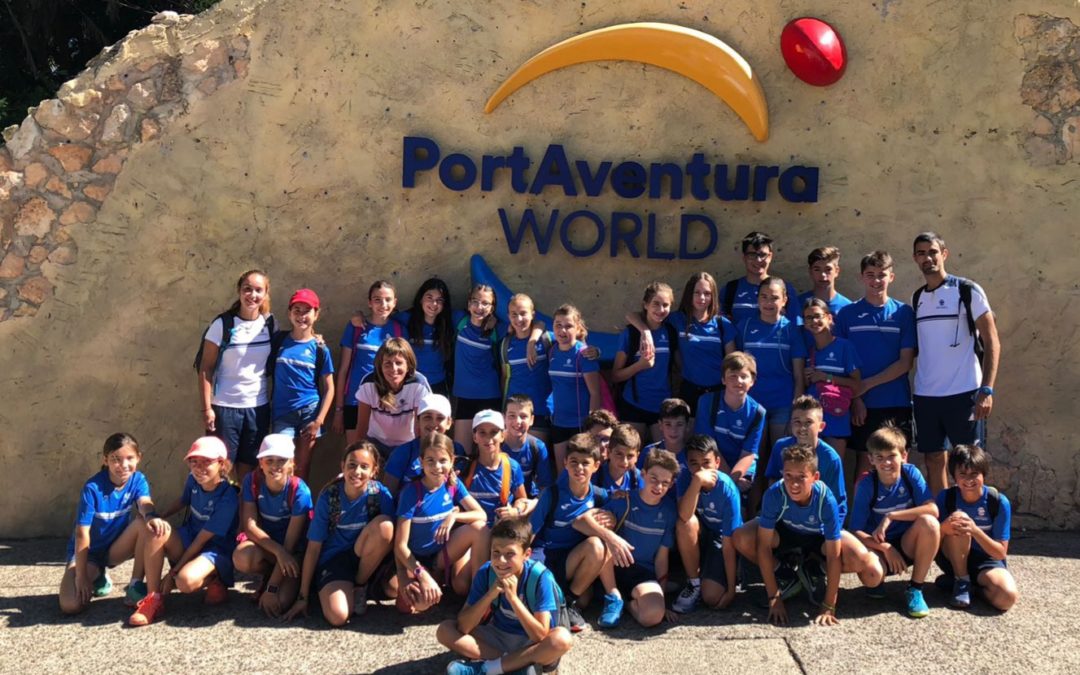 Els alumnes de l’escola del Monterols celebren el final de curs a Port Aventura