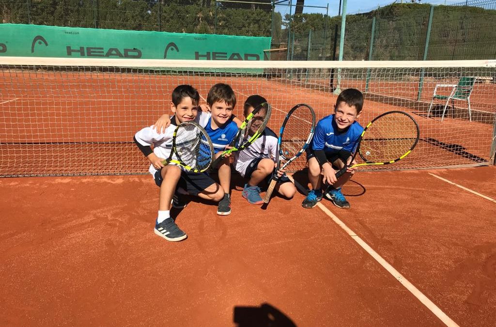 Victòria del benjamí masculí B contra el CT Montblanc en l’estrena de la Lliga Catalana de tennis